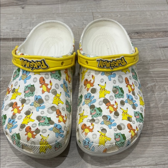 Crocs Classic Pokemon 2 unisex shoes women’s size 11 men’s size 9 - Picture 2 of 10
